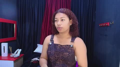 Snapshot of hot_chocolate_4u chatting on December 2, 12:07 pm hot chocolate 4u online show from December 2, 12:07 pm