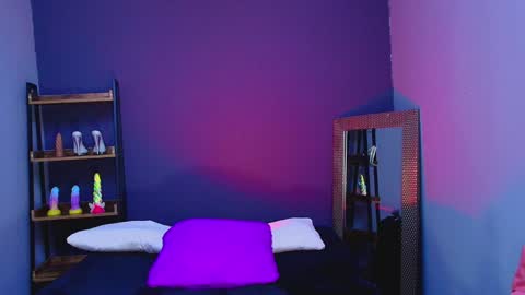 Snapshot of hot_chocolate_4u chatting on February 4, 12:00 pm hot chocolate 4u online show from February 4, 12:00 pm