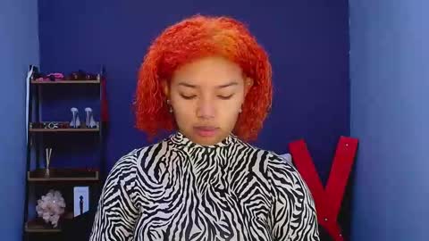 Snapshot of hot_chocolate_4u chatting on February 17, 11:23 am hot chocolate 4u online show from February 17, 11:23 am