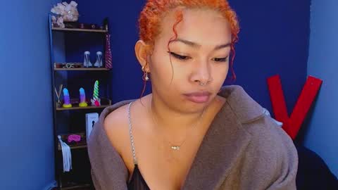 Snapshot of hot_chocolate_4u chatting on February 17, 11:42 pm hot chocolate 4u online show from February 17, 11:42 pm