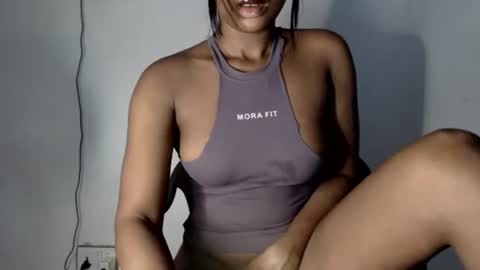 Snapshot of hot_chocoxxxx chatting on October 16, 7:31 am sonia  mis choco online show from October 16, 7:31 am
