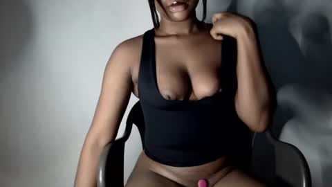 Snapshot of hot_chocoxxxx chatting on October 23, 5:51 am sonia  mis choco online show from October 23, 5:51 am