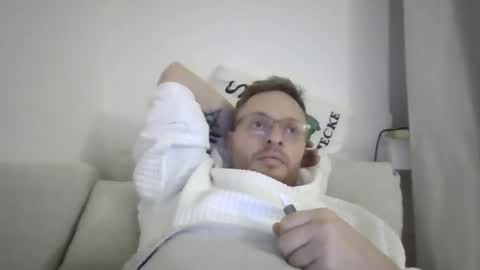 Snapshot of hot_chris1989 chatting on February 14, 6:04 pm hot_chris1989 online show from February 14, 6:04 pm