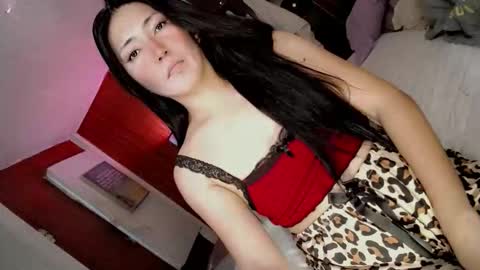 its me CLAUDIA online show from March 27, 3:23 pm