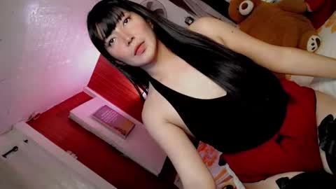 its me CLAUDIA online show from April 10, 6:07 am