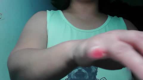 Snapshot of hot_clit28 chatting on January 30, 2:06 am ana online show from January 30, 2:06 am