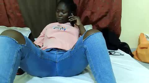 Snapshot of hot_darling95 chatting on November 14, 9:30 am Milly online show from November 14, 9:30 am