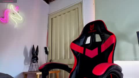 destinyk online show from April 10, 4:12 pm