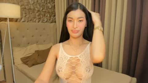 Snapshot of hot_girl_rosie chatting on August 4, 7:22 am hot_girl_rosie online show from August 4, 7:22 am