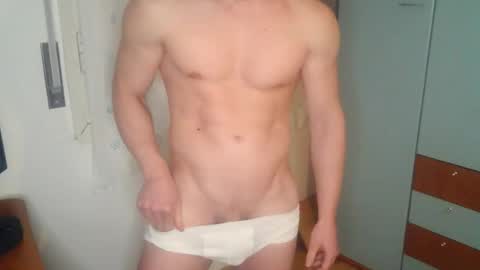 hot_italianboy online show from February 7, 7:06 pm