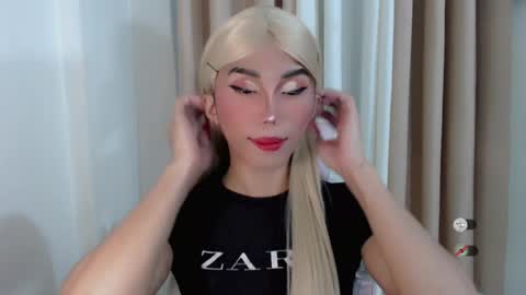 Khianna online show from June 27, 2:12 pm
