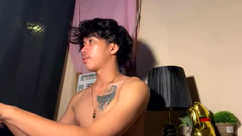 Snapshot of hot_kianxx chatting on May 19, 10:10 am hot_kianxx online show from May 19, 10:10 am