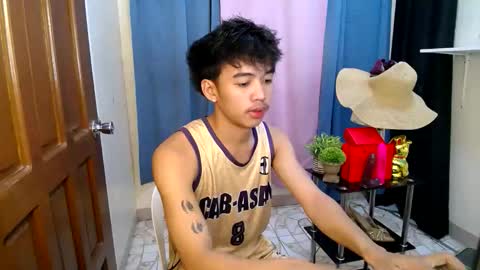 Snapshot of hot_kianxx chatting on June 11, 2:00 am hot_kianxx online show from June 11, 2:00 am