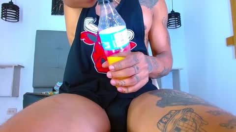 SEXY COUPLE  online show from March 7, 7:44 pm