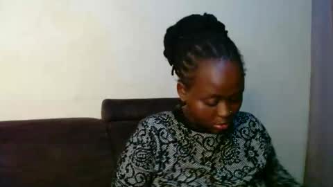 Linah online show from November 12, 6:52 pm