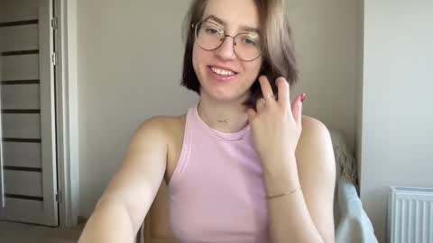 Lina online show from December 12, 1:28 pm