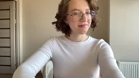 Lina online show from January 2, 8:06 am