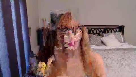 Snapshot of hot_milfy_mom chatting on September 24, 11:08 pm Rose Redwood online show from September 24, 11:08 pm