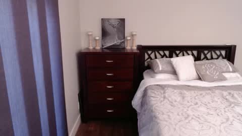 Snapshot of hot_milfy_mom chatting on September 28, 12:38 am Rose Redwood online show from September 28, 12:38 am