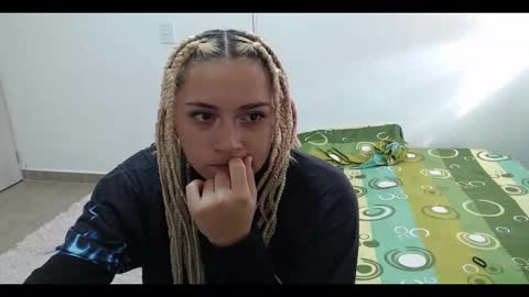 Mia online show from January 15, 8:48 pm