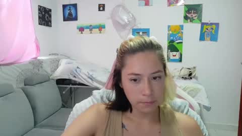 Mia online show from April 27, 7:56 pm