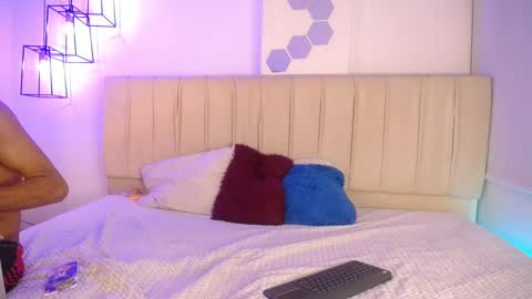 Snapshot of hot_people1 chatting on November 14, 3:16 am hot_people1 online show from November 14, 3:16 am