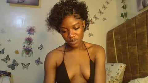 hot petite100 online show from April 24, 7:05 pm