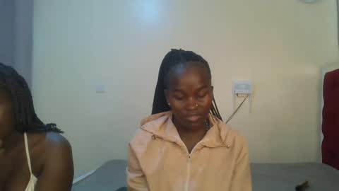Snapshot of hot_petite12 chatting on July 9, 5:00 am Petite online show from July 9, 5:00 am