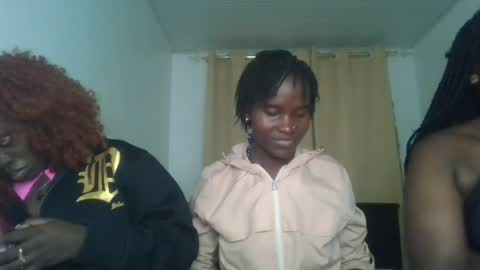 Snapshot of hot_petite12 chatting on July 25, 9:56 pm Petite online show from July 25, 9:56 pm
