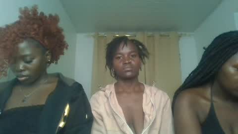 Snapshot of hot_petite12 chatting on July 27, 3:35 am Petite online show from July 27, 3:35 am