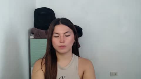 Nikki  online show from April 14, 7:03 am