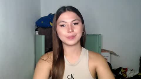 Snapshot of hot_precious_nikki chatting on April 26, 5:54 pm Nikki online show from April 26, 5:54 pm