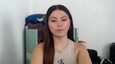 Snapshot of hot_precious_nikki chatting on April 27, 6:00 am Nikki online show from April 27, 6:00 am