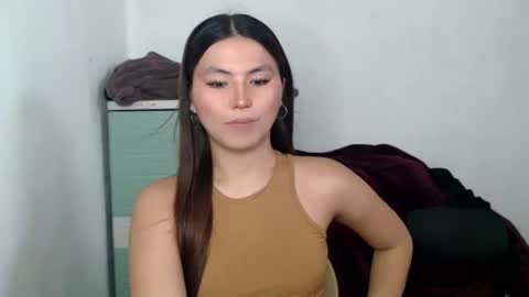Snapshot of hot_precious_nikki chatting on May 7, 7:03 am Nikki online show from May 7, 7:03 am