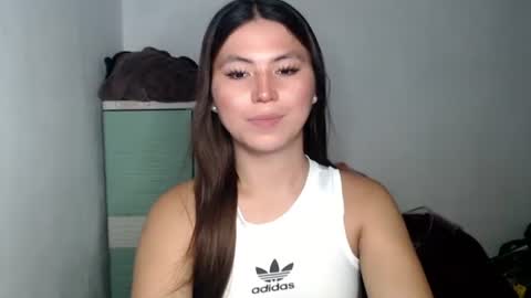Snapshot of hot_precious_nikki chatting on May 8, 1:38 pm Nikki online show from May 8, 1:38 pm
