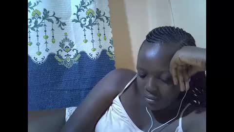 RAYLAH online show from January 13, 5:46 am