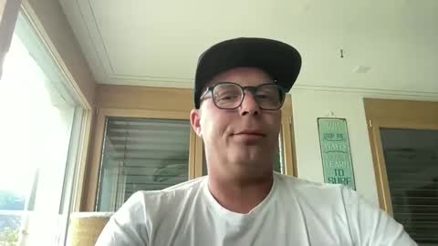 letmedoo2 online show from May 9, 2:44 pm