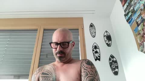 Snapshot of hot_sex83 chatting on July 6, 9:39 am letmedoo2 online show from July 6, 9:39 am