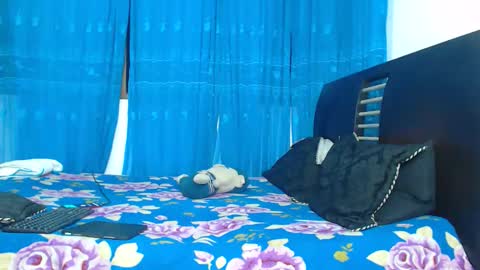 Hot Sharks   online show from October 8, 10:24 am