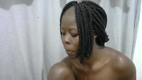 esiiii online show from April 21, 6:23 pm