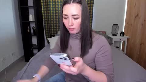 Snapshot of hot_squirtgirl chatting on November 4, 3:38 am Vasilisa online show from November 4, 3:38 am