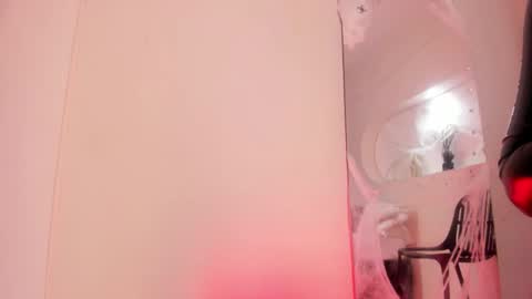 Snapshot of hot_valery_ chatting on November 5, 7:47 pm Valery online show from November 5, 7:47 pm