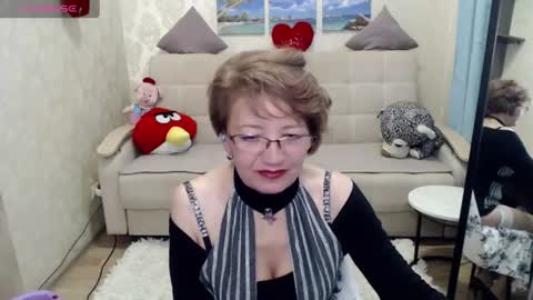 hot_woman00 online show from June 28, 7:25 am