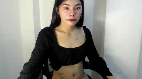 Snapshot of hot_yanna143 chatting on June 5, 10:10 am Yanna online show from June 5, 10:10 am