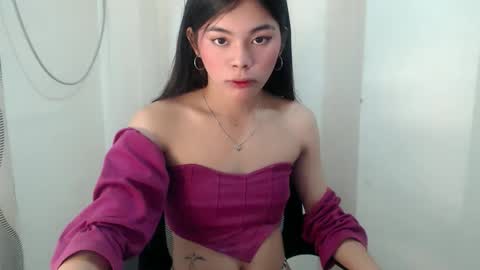 Snapshot of hot_yanna143 chatting on June 8, 1:28 am Yanna online show from June 8, 1:28 am