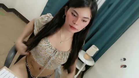 Snapshot of hot_yanna143 chatting on July 1, 2:46 am Yanna online show from July 1, 2:46 am