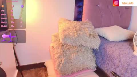 Snapshot of hotalana_ chatting on October 17, 2:19 pm Alana online show from October 17, 2:19 pm