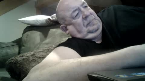 Snapshot of hotandhornyxxx1 chatting on December 19, 9:49 pm Hot and Horny online show from December 19, 9:49 pm