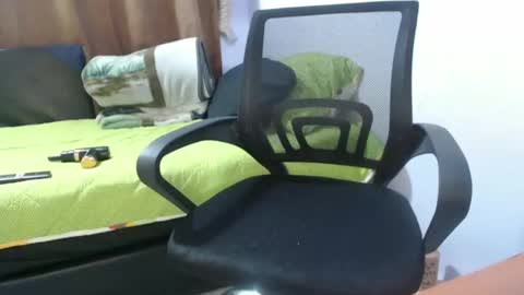 Hot and PowerHOPE U MISS ME online show from February 4, 1:45 am