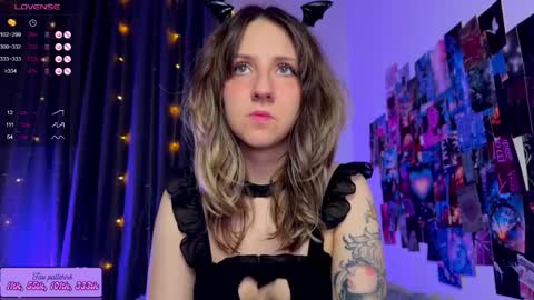 Snapshot of hotarutomo chatting on October 13, 5:18 am Next stream 28112024 8 GMT 3 online show from October 13, 5:18 am